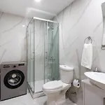 Sunstone - Cozy W Terrace In Apartment Larnaca