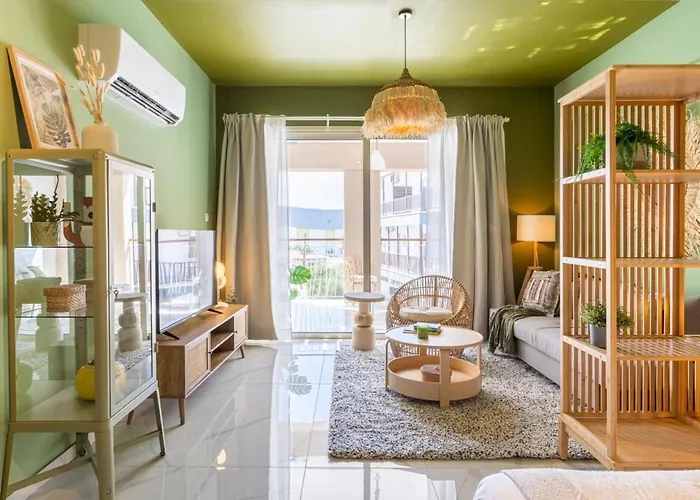 Sunstone - Cozy W Terrace In アパート *