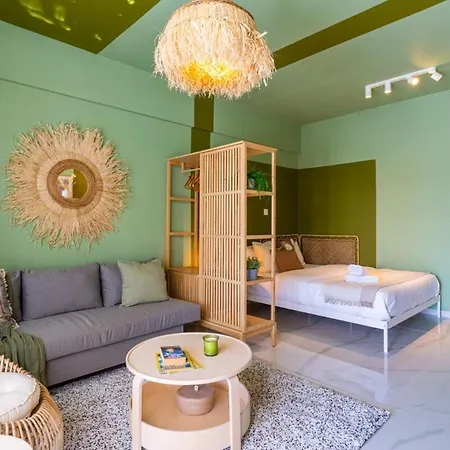 Sunstone - Cozy W Terrace In דירה