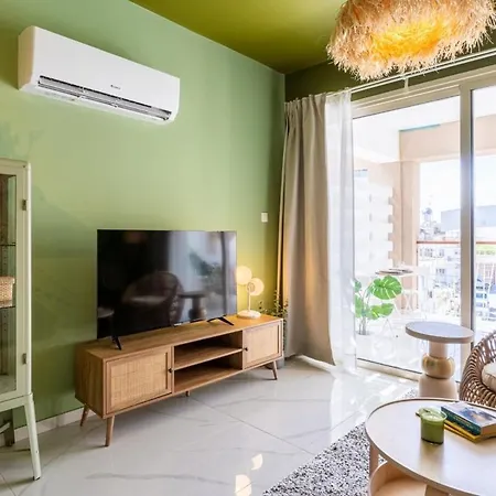 Sunstone - Cozy W Terrace In לרנקה
